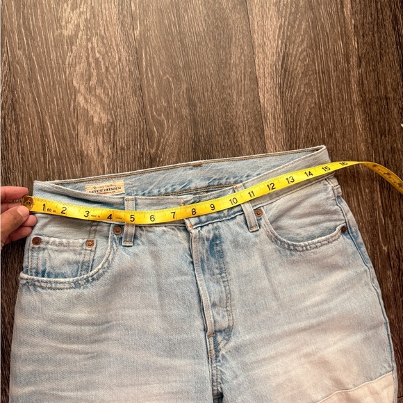 Levi's Light Wash 501 90's Freehand Folk Cropped Jeans - Picture 5 of 12